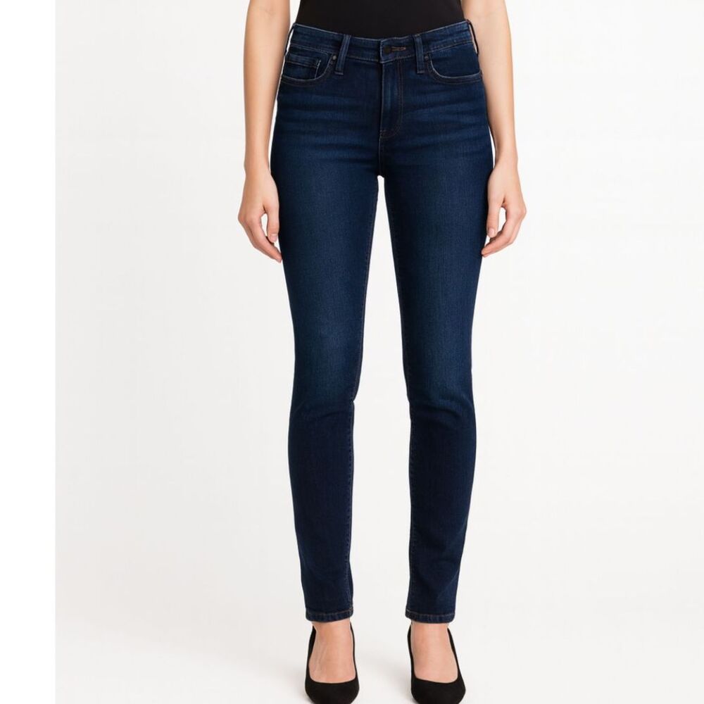 Calvin Klein Jeans Women's Straight Leg Dark Blue Jeans